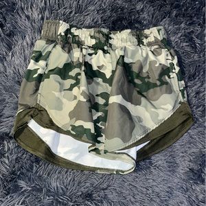 🪴Camo workout shorts🪴